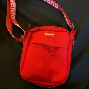 Suprem cross bag